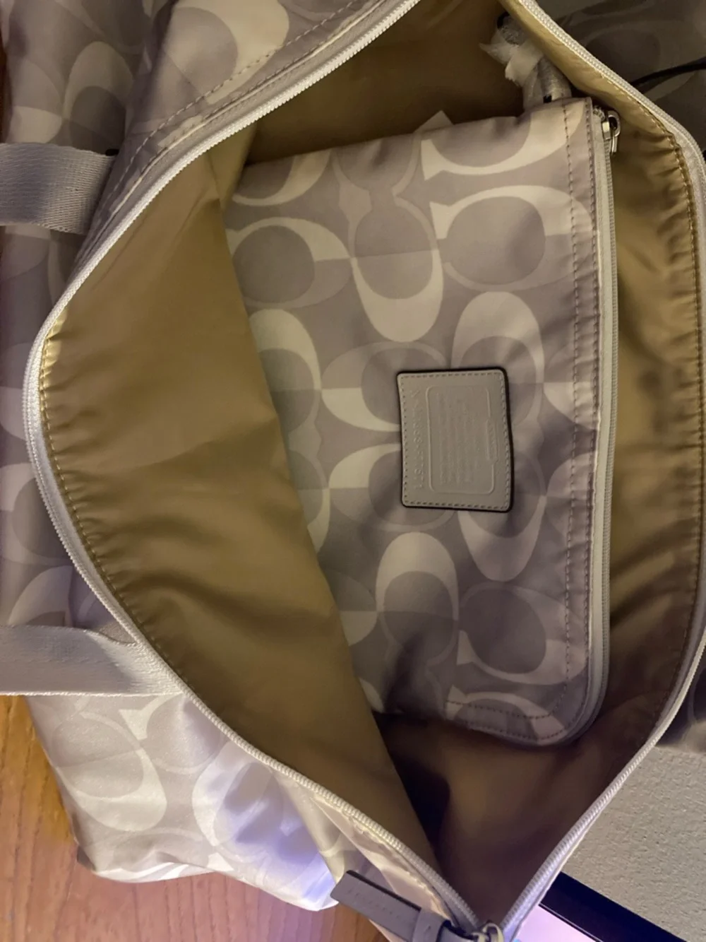 Coach Silver Gray Dream Weekender 2PC New with tag bag - Picture 8 of 9